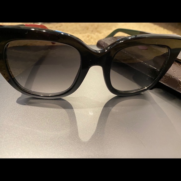 BLACK SQUARE TINTED LENS AUTH GUCCI SUNGLASSES main image 4